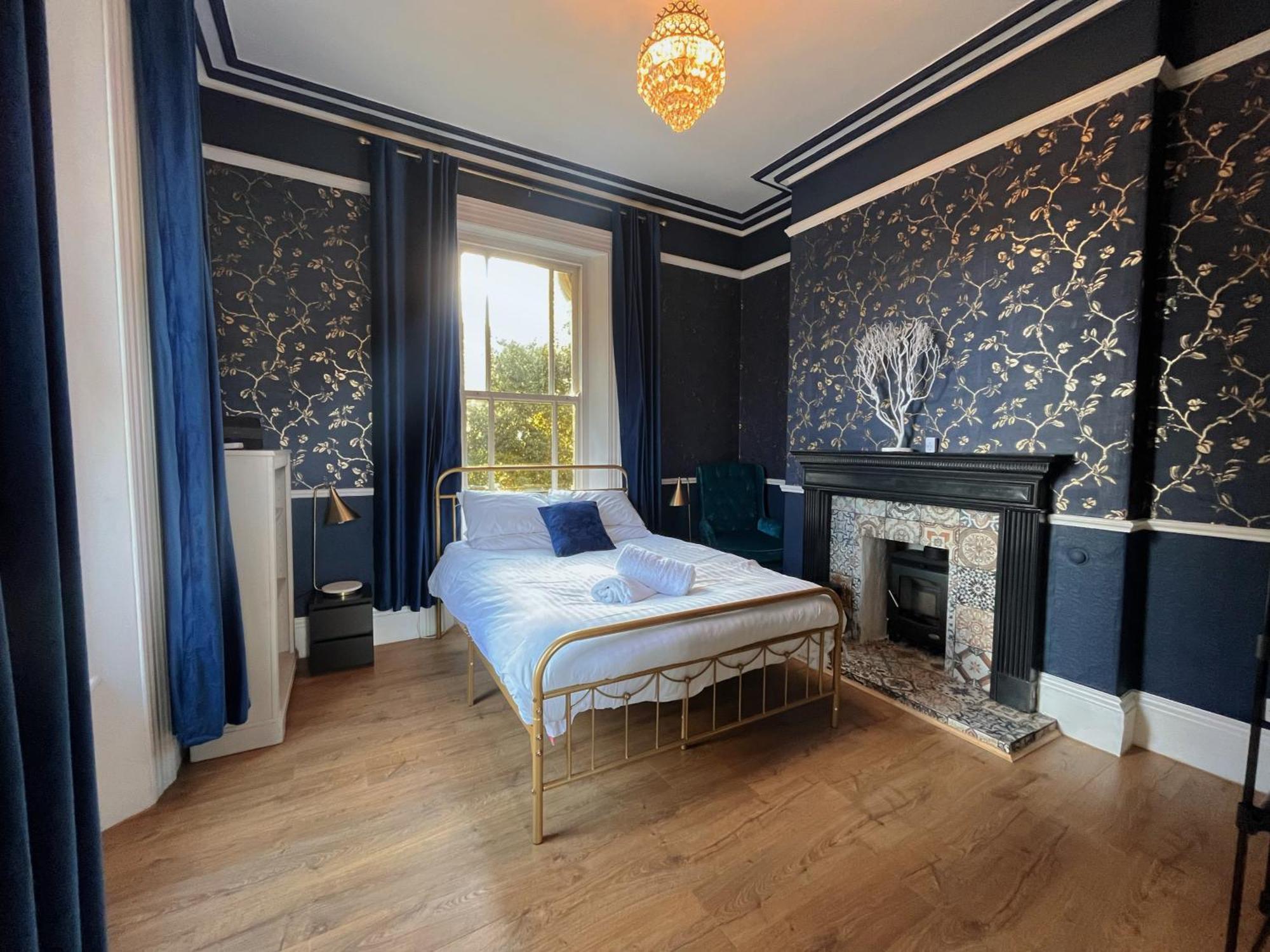 Exquisite 10 Bed Villa Hot Tub And Games Room Барнстапл Экстерьер фото